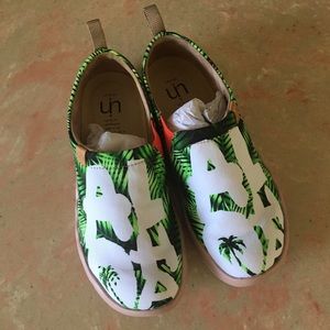 Women’s UIN Loafers NWOT Aloha’ Letters Sz 7